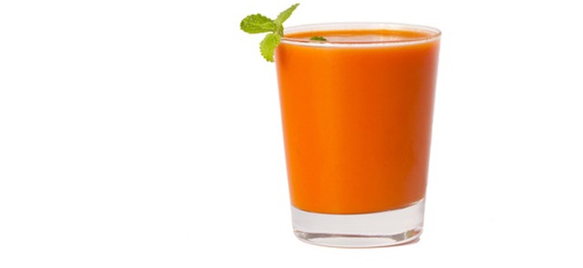 Owocowy smoothie – sposób na smaczny i zdrowy deser!