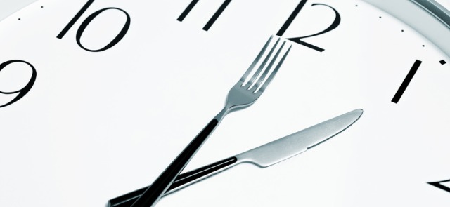 Intermittent fasting i budowa masy - w jaki sposób post sprzyja rozwojowi muskulatury?