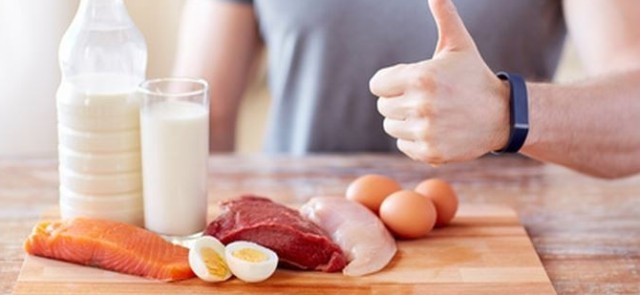 Redukcja tłuszczu – jak dostarczyć wymaganą ilość białka bez użycia odżywek?