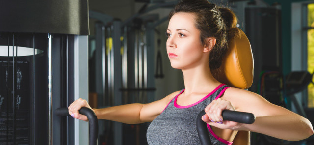 Budowanie mięśni u kobiet – trening upper/lower