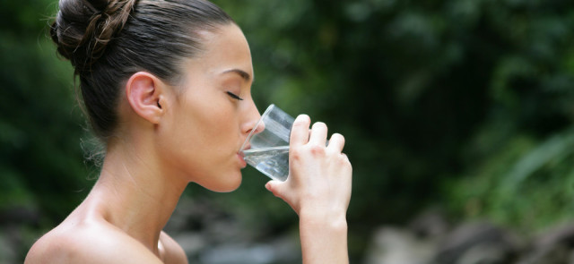 5 aplikacji, które pomogą Ci kontrolować ilość wypitej wody