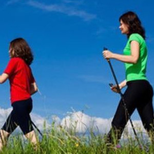 Nordic walking skutecznie odchudza, aerobik w wodzie … nie