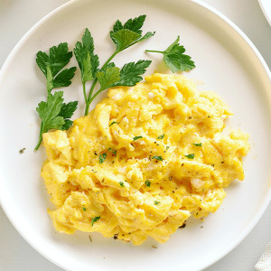 Czy jajecznica na śniadanie to dobry pomysł w czasie redukcji?