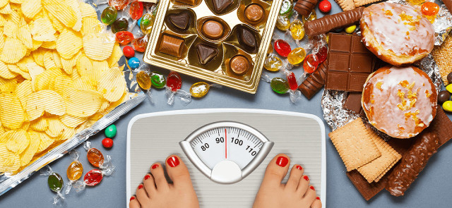 Cukier czy tłuszcz – co tuczy bardziej?