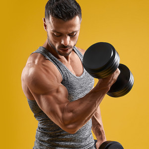 Jak trenować biceps i triceps? 6 ćwiczeń na wielkie ramiona