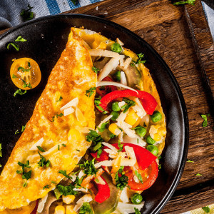 Śniadaniowy omlet – jak go zrobić, aby był smaczny i zdrowy?