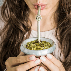Ostrokrzew paragwajski i Yerba Mate – roślina o niedocenianych właściwościach odchudzających
