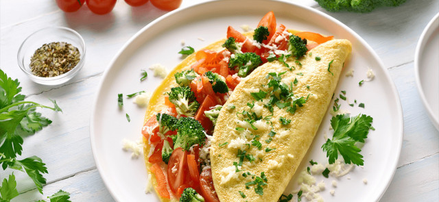 Omlet – doskonały pomysł na wartościowe śniadanie