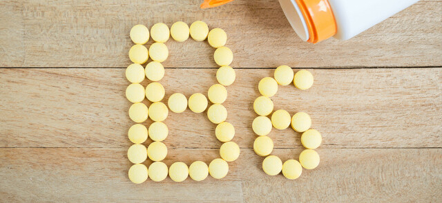 Czy suplementacja witaminą B6 może obniżyć poziom prolaktyny?