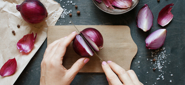 Czy warto jeść cebulę? Cebula a zdrowie
