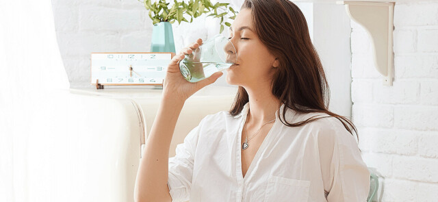 Dlaczego warto pić wodę wysokozmineralizowaną? 5 powodów