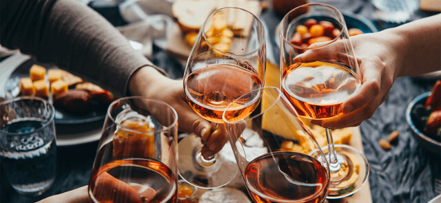 Wino bezalkoholowe – hit czy kit?