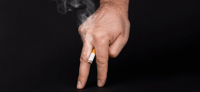 W jaki sposób palenie papierosów obniża kondycję seksualną u mężczyzn?