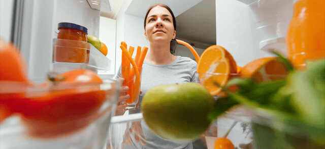 Jak przechowywać owoce i warzywa, by wydłużyć ich zdatność do spożycia?