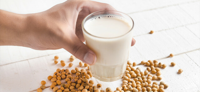 Które mleko roślinne jest najzdrowsze?