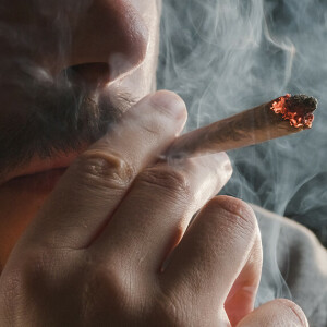 Marihuana wydłuża życie, czy zwiększa ryzyko śmierci?