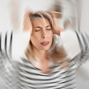 Dlaczego mózg się starzeje? Co naprawdę dzieje się z neuronami po 40. roku życia?