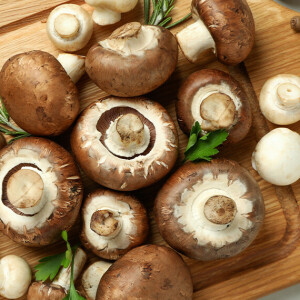 Czy grzyby to coś więcej niż niskokaloryczny dodatek? Nowe dane sugerują, że tak